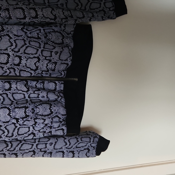 Stella & Dot Navy/Snake Print Reversible Bomber Jacket - S - Picture 4 of 9